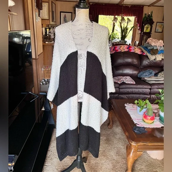 Anthropology Mixed Stripes Kimono one size black and white striped. - Picture 6 of 16